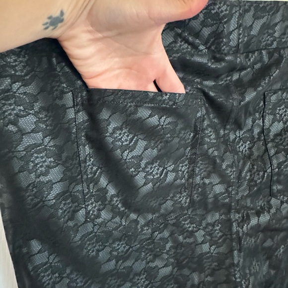 NWOT Torrid Black Lace Detail Leggings - Picture 7 of 8